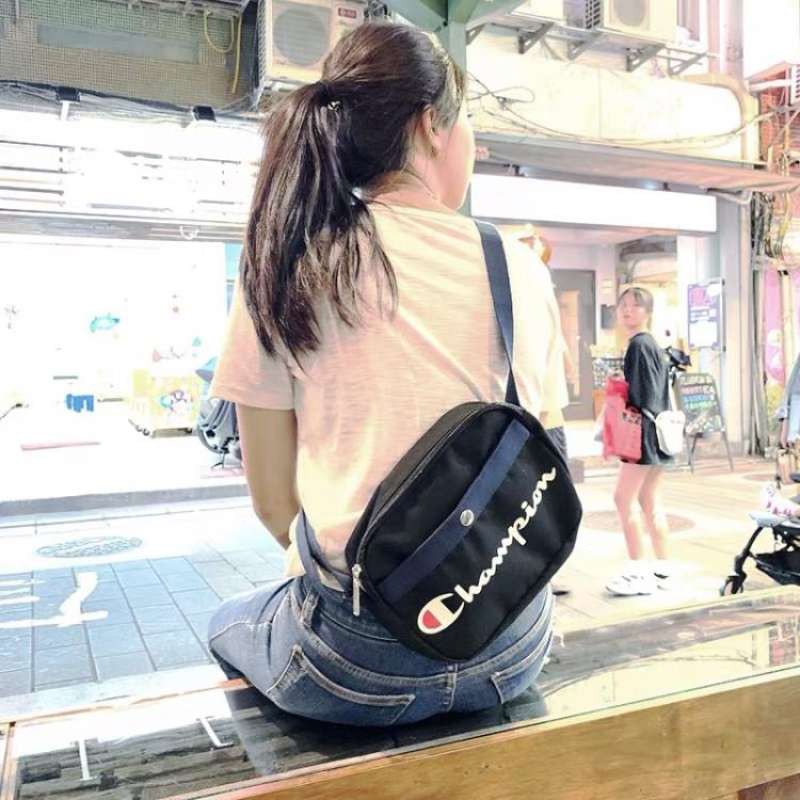กระเป๋าสะพายข้าง Champion Stanley Shoulder Bag ของแท้ ส่งจากไทย