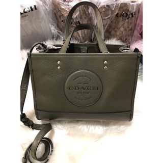 พร้อมส่งแท้💯 กระเป๋าสะพาย Coach Dempsey C2004