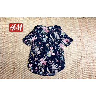 เสื้อ ผ้าเรยอน ลายสวยมาก สภาพใหม่มาก ป้าย EUR 42 อก 42-44 ยาว 28