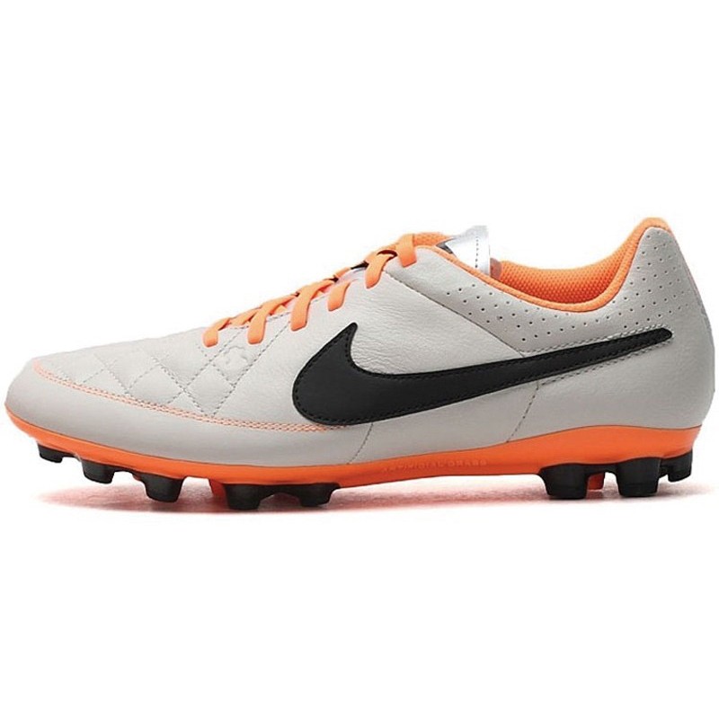nike tiempo wide feet