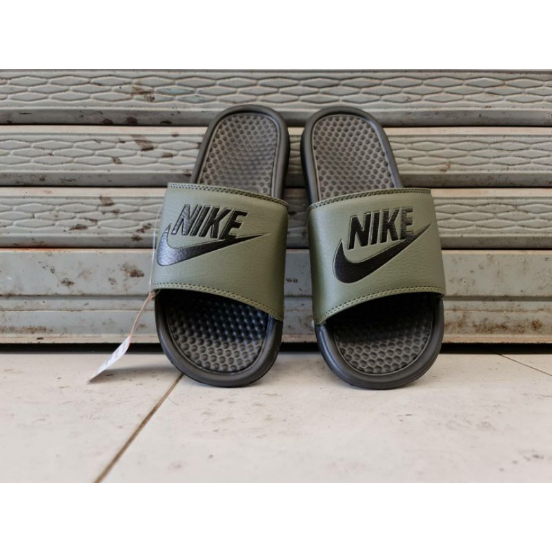 รองเท้าแตะ nike สินค้าพร้อมส่งนิ่มใส่สบายสำหรับผู้หญิงและผู้ชาย