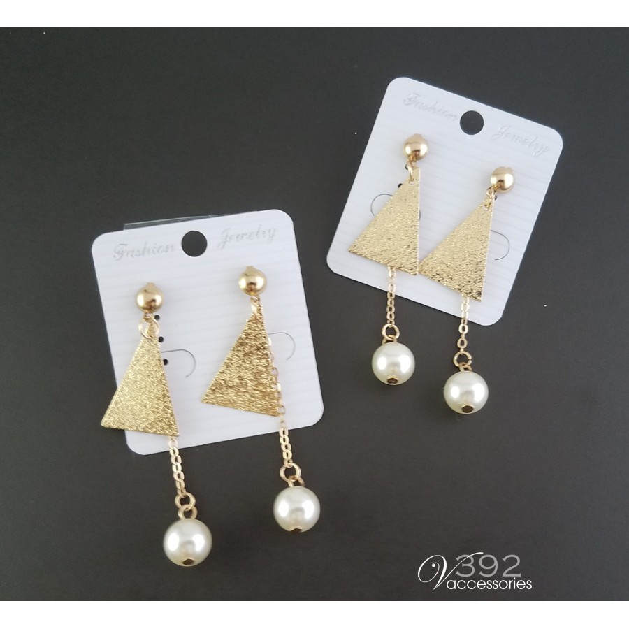 ต่างหูสามเหลี่ยม - B96 + B104 + B109