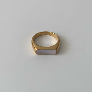 Bemet white marble mini ring