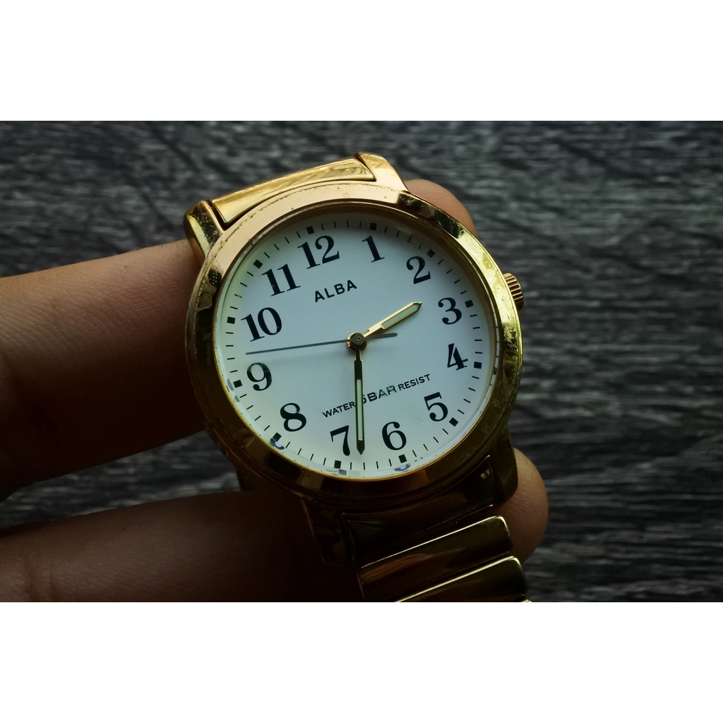 นาฬิกา Vintage มือสองญี่ปุ่น ALBA WATER 5BAR ระบบ Quartz ผู้ชาย ทรงกลม กรอบทอง หน้าขาว หน้าปัด 34mm