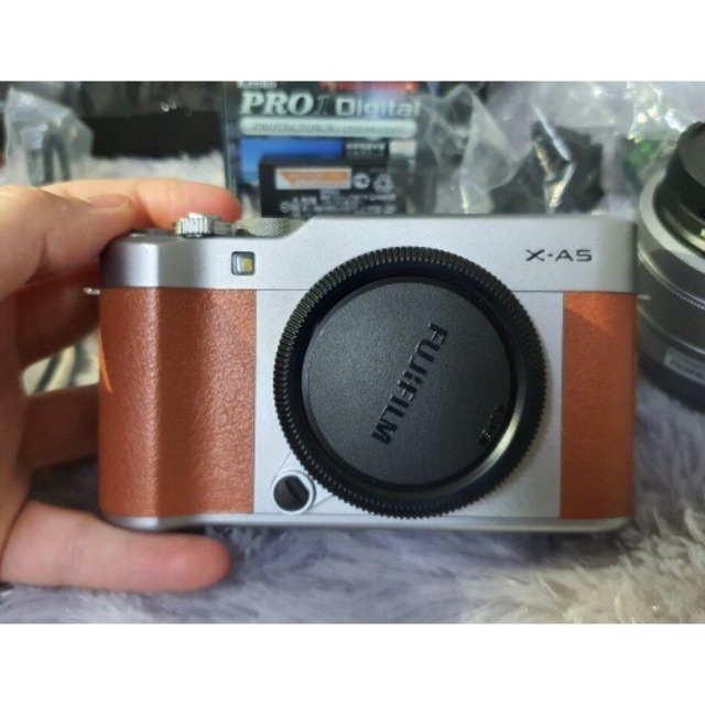 กล้อง Fuji XA-5 สภาพใหม่ ไม่มีตำหนิ อดีตประกันศูนย์ อุปกรณ์ครบชุด พร้อมฟิลเตอร์ แถมฟรี!! กระเป๋ากล้อ