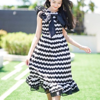 Norhbangkok Maxy dress แต่งโบว์ใหญ่