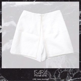 B-016 white tweed shorts