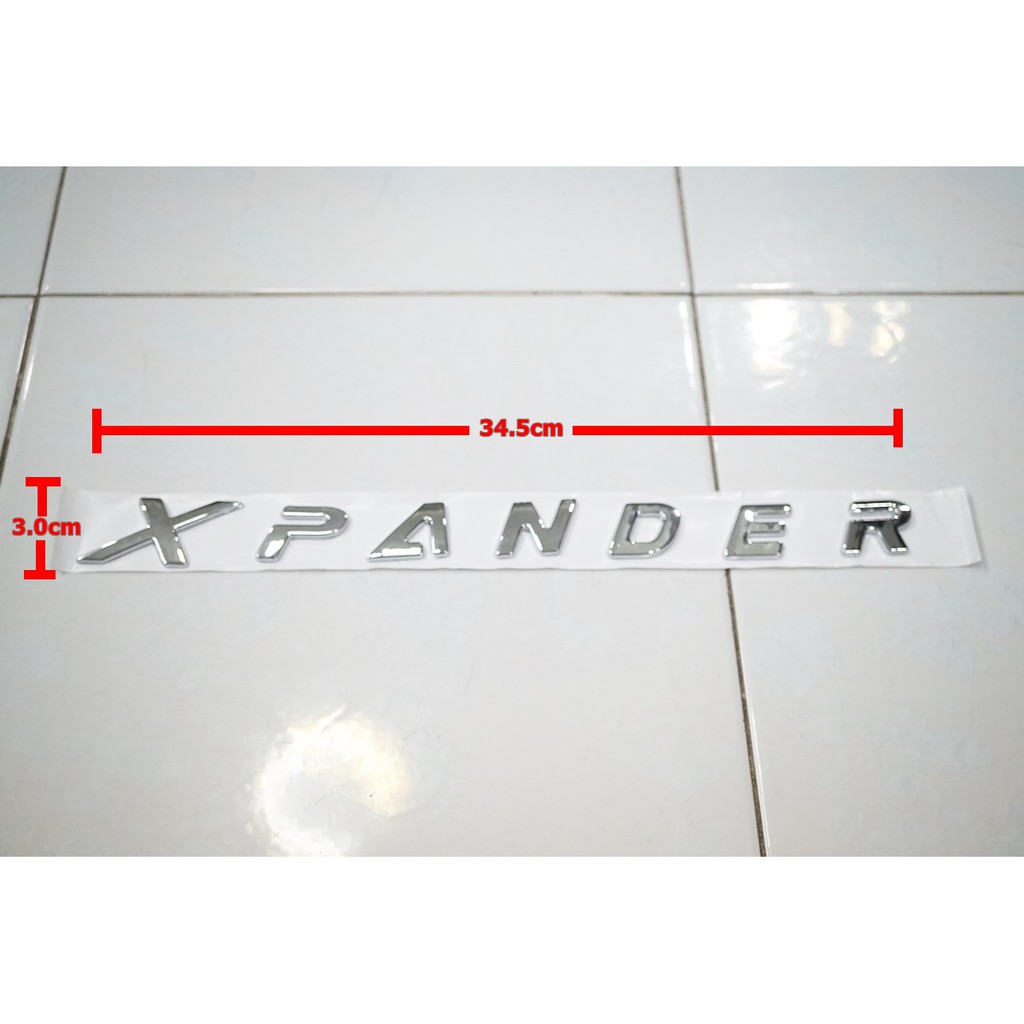 ป้ายโลโก้ตัวอักษร MITSUBISHI XPANDER พลาสติกสีโครเมี่ยม ขนาด 34.5X3.0cm ติดตั้งด้วยเทปกาวสองหน้าด้านหลัง