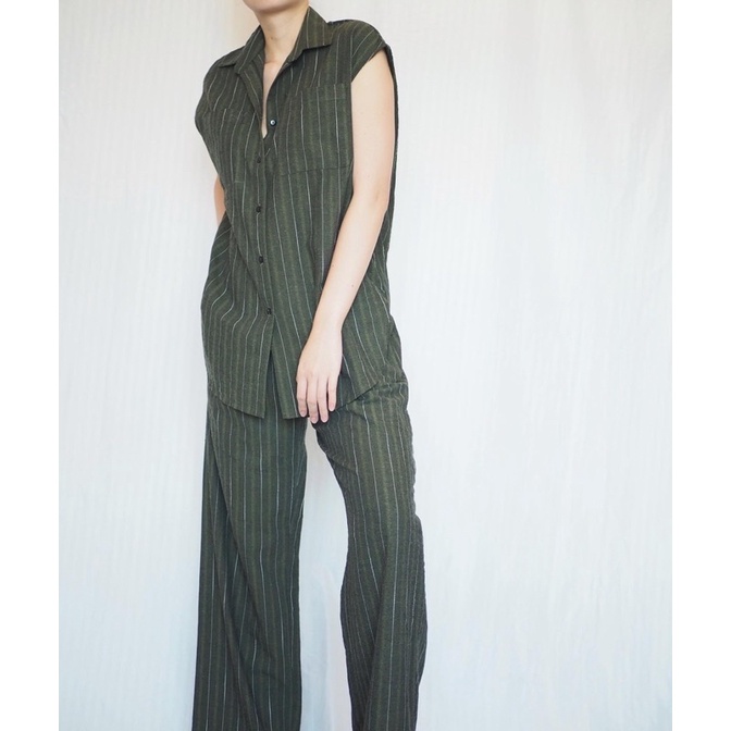 SLN09 เซทเสื้อเชิ้ตแขนกุดผ้า คอตตอลลินินสีขี้ม้า