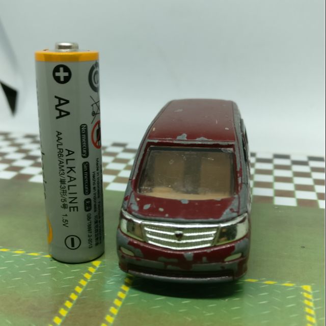 Toyota Alphard by tomica