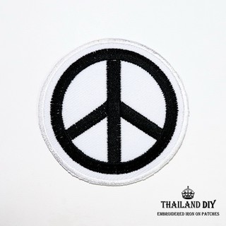 ตัวรีดติดเสื้อ ลาย แนวๆ เท่ เร็กเก้ สันติภาพ สีขาว สัญลักษณ์ Peace wop Patch งานปัก DIY ตัวรีด อาร์ม ติดเสื้อผ้า กระเป๋า