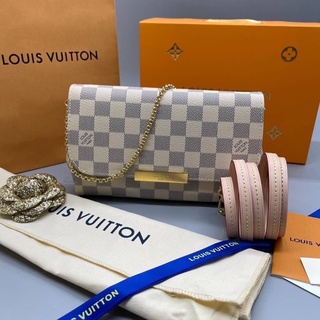 กระเป๋าสะพายข้าง Louis Vuitton  หนังแท้