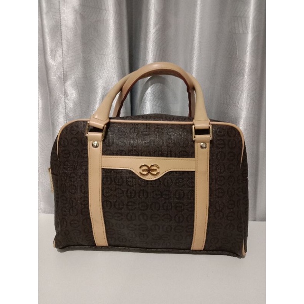 กระเป๋าทรงถือ/หมอน แบรนด์ esquire มือสอง