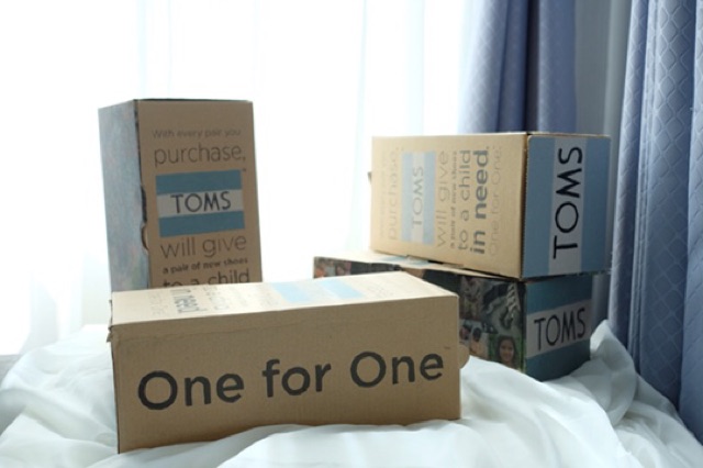 (อ่านรายละเอียดก่อนสังซื้อ)  ของแท้ Toms original แถมกระเป๋าผ้า  สีชมพูผ้าลูกไม้ / สีน้ำตาลผ้าทึบ ไซส์ 5.5 – 6.อา ราคา ถูกที่สุด ดีลบีเคเค แกลเลอรีภาพที่ 4