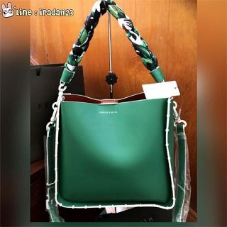 CHARLES &amp; KEITH SCARF WRAPPED HANDLE BAG ของแท้ ราคาถูก