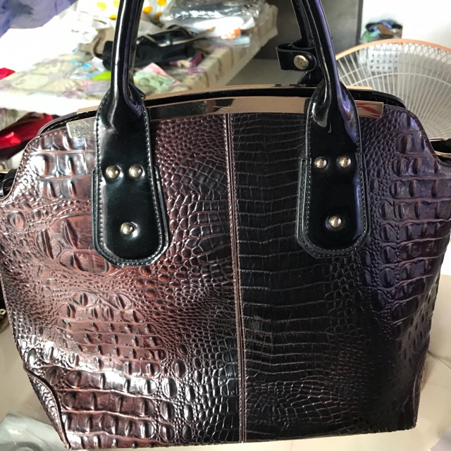 กระเป๋าสวย TAWIN หนังจระเข้ มีสายยาว