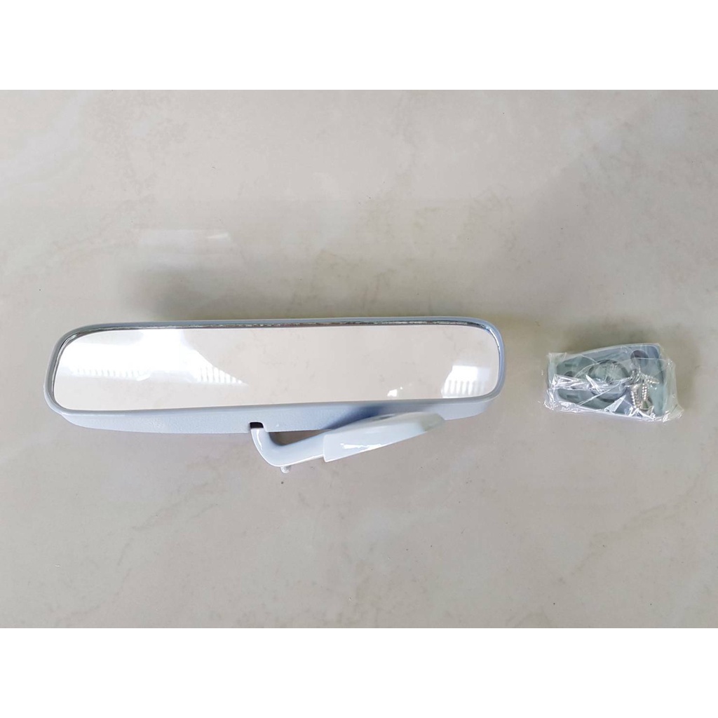 กระจกในเก๋ง NISSAN BIG-M TD25 อันละ200บาท