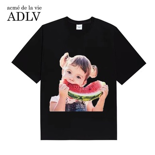 【HOT】Adlv เสื้อยืดแขนสั้น ผ้าฝ้าย พิมพ์ลาย แฟชั่นสําหรับผู้ชายและผู้หญิง