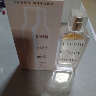 issey miyake a scent 40mlตีมือ2คะ