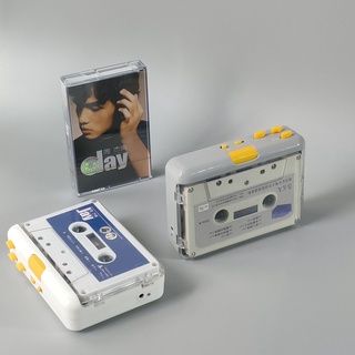 Nostalgic tape player Walkman old-fashioned playback cassette player automatically flips USB power supply to send a full