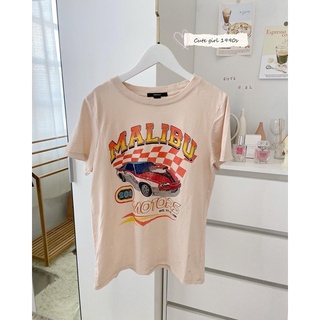 เสื้อยืดคอกลมแขนสั้น สีครีม  สกรีน MALIBU  (มีตำหนิเลอะทุกตัวนะคะ)