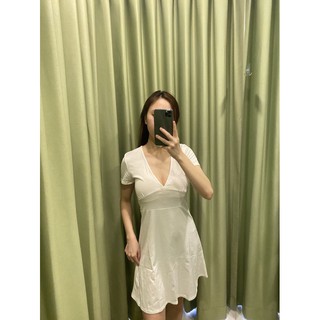 ชุดเดรสคอวี ผ้านิ่ม ใส่สบาย ของใหม่โล้ะสต็อก 130฿