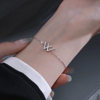 【MHANG】แฟชั่น niche W letter สร้อยข้อมือผู้หญิง สร้อยข้อมือจดหมายเพชรหรูหราเรียบง่าย ของขวัญวันเกิดแฟน