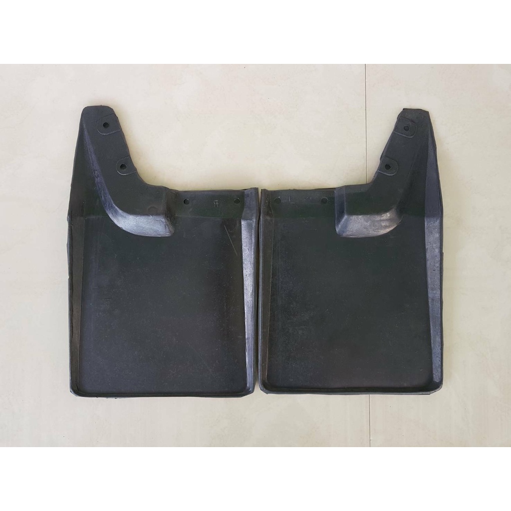 ยางบังโคลนหลัง MITSUBISHI L200,CYCLONE,4D56 คู่ละ120บาท