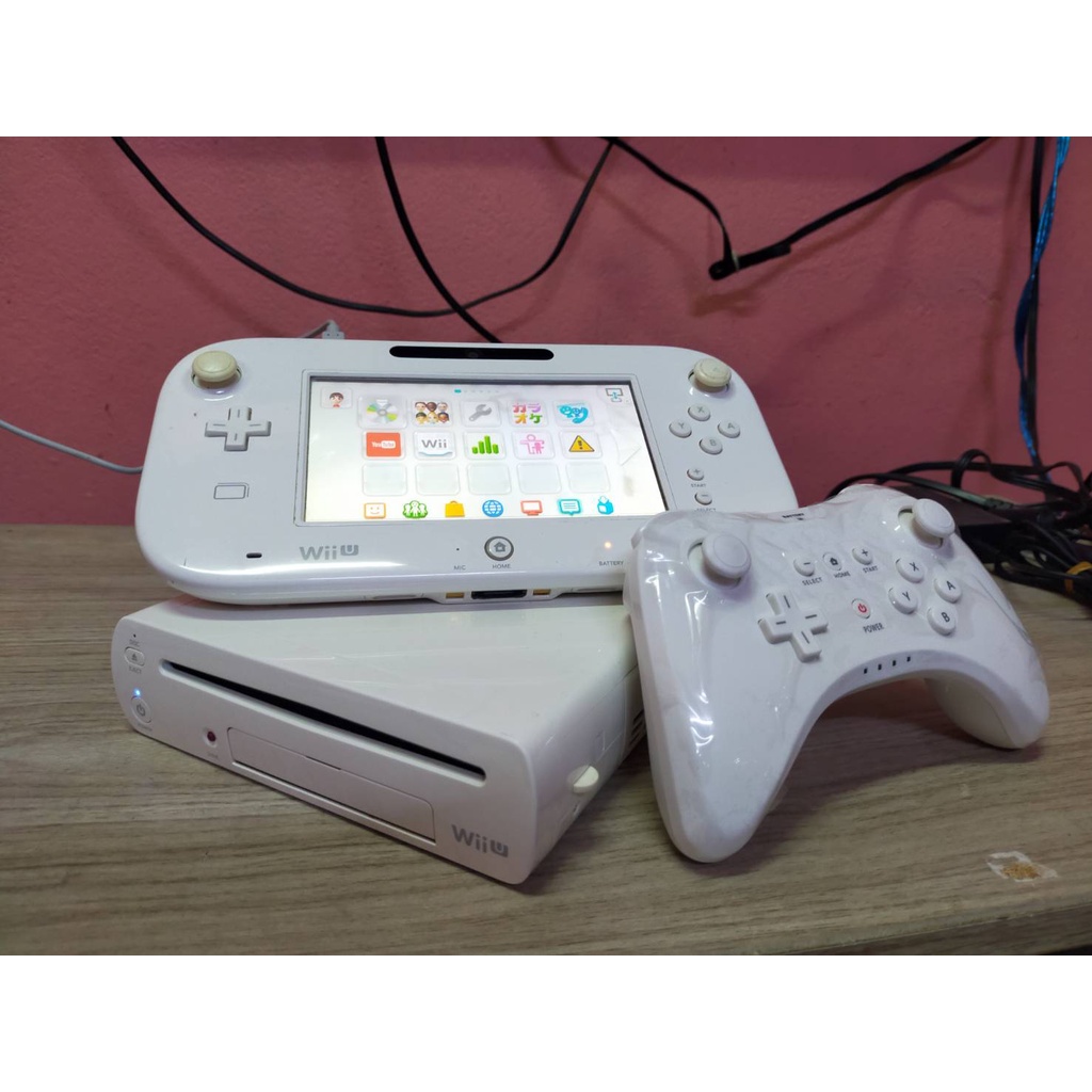 เครื่อง WII U 192 GB เมนูใช้งานภาษาอังกฤษเล่นเกมส์ได้ทุกโซนทั่วโลก มี FREESHOP โหลดเกมส์ฟรี ลงเกมส์ใ