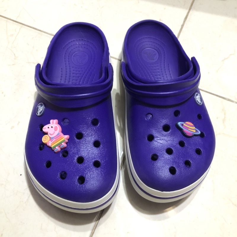 รองเท้า crocs มือสอง