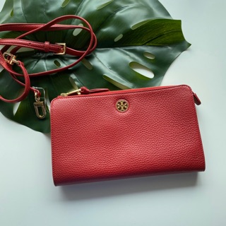 Tory Burch Brody Pebbled Wallet Crossbody Bag   size 9.56 L * 5.58 H