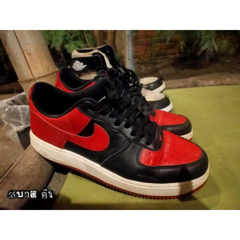 black and red nike shoes air force 1