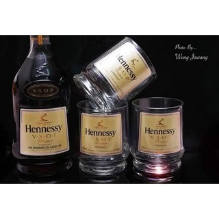 แก้วตัดจากขวด Hennessy VSOP สวยหรู