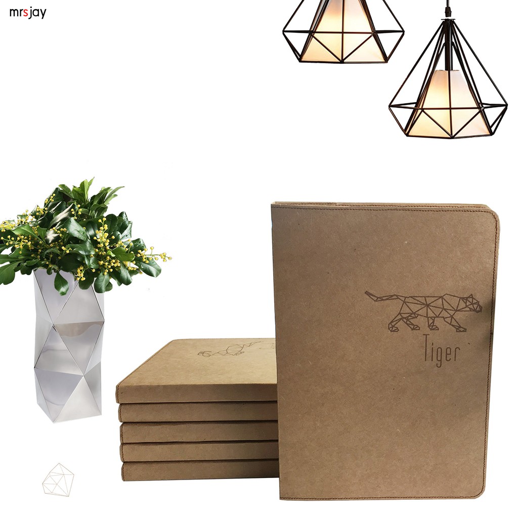 สมุดโน๊ตA5 กระดาษคราฟท์เย็บขอบ พิมพ์ลายโพลี 12 นักษัตร (Kraft Paper Notebook A5 size) เนื้อในกระดาษถนอมสายตา