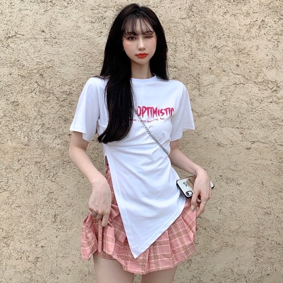 เสื้อยืด คอกลม แขนสั้น ลายตัวอักษร ทรงหลวม ผ้าด้านข่าง สําหรับผู้หญิง