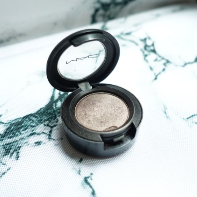 MAC สีSatin Taupe