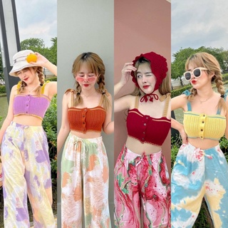 อวดผิวสวย ท้าแดด🌅🌅 Summer collection🌴🌵🌻🌺  Set2pcs.  ครอปไหมพรมถักแต่งกระดุม+เกงขาบาน ผ้าSilkSatin งานสวยมาก