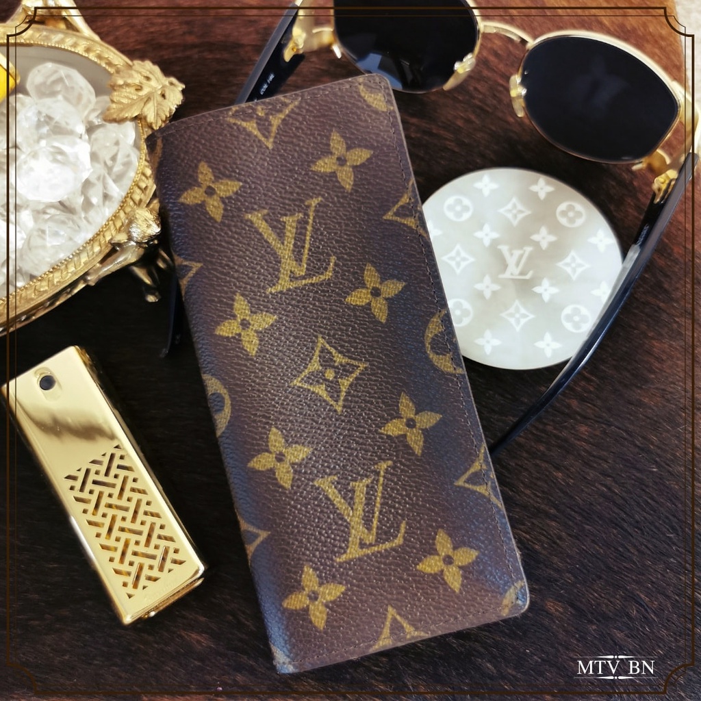 กระเป๋า LOUIS VUITTON มือสอง กระเป๋าใส่แว่นตา