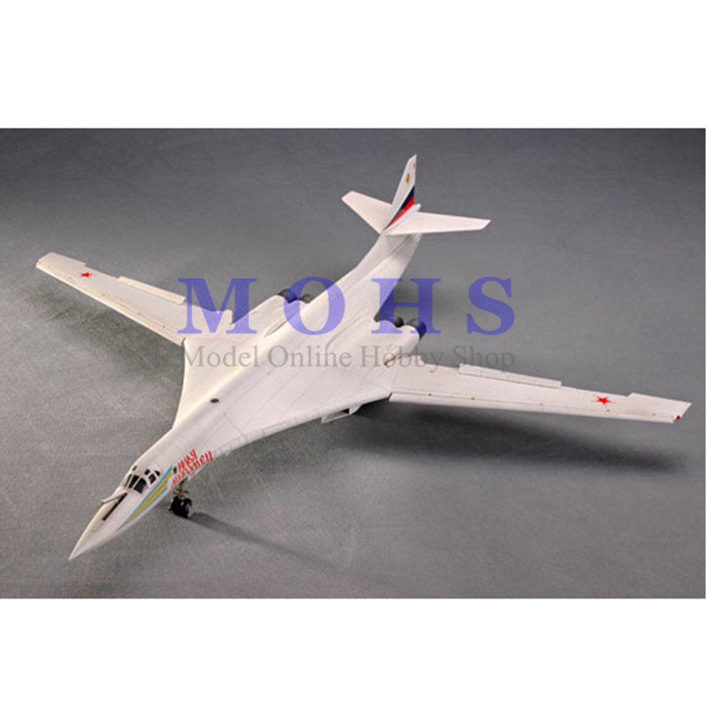 TRUMETER Model 01620 1/72 Scale Airlane TU160 BLACKJACK BOMBER Assembly
