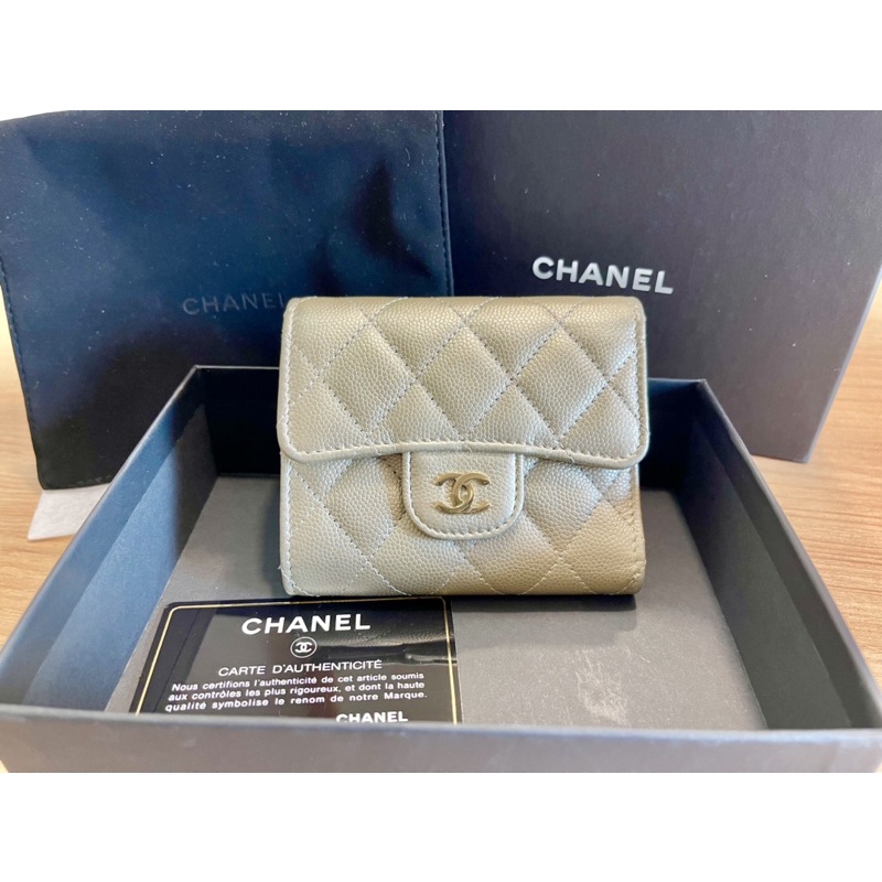 Chanel Trifold wallet holo22  ครีมมุก ออก pearly สีสวยมาก