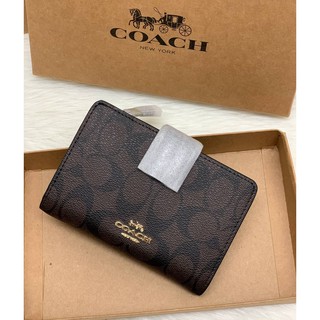 💋COACH MEDIUM CORNER ZIP WALLET IN SIGNATURE ((53562))