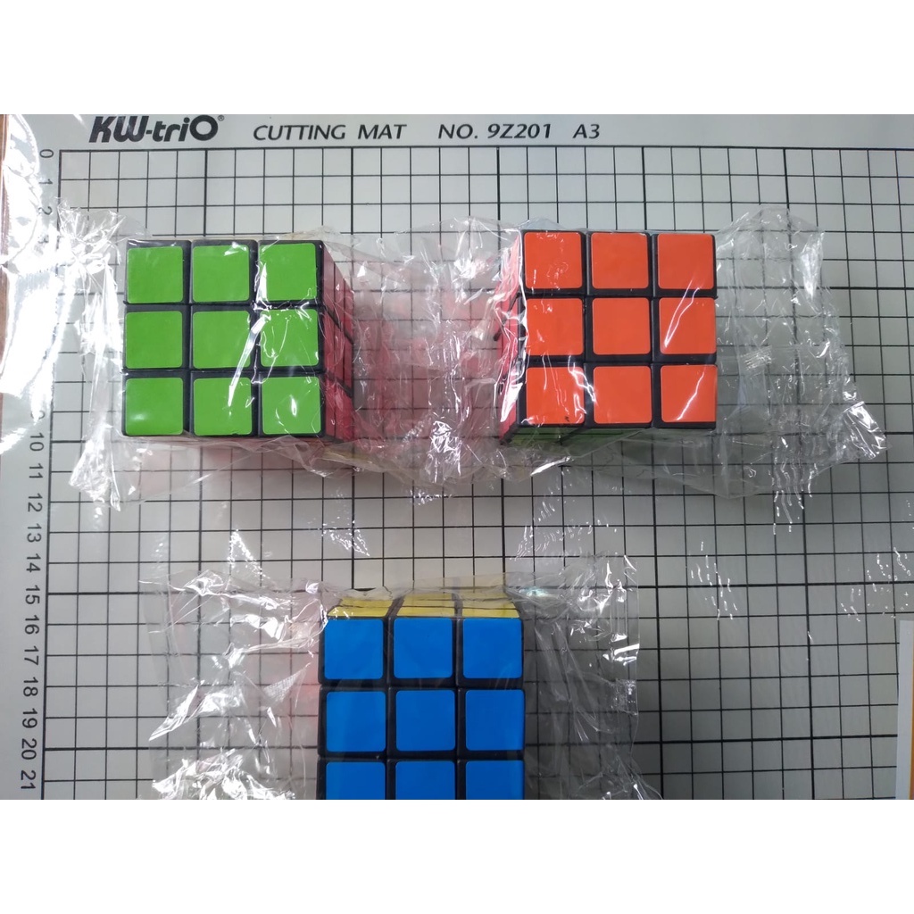 Rubik 5 ซม. x 5 ซม. x 5 ซม. สี RUBIK ของเล่นเด็กเพื่อการศึกษา 1 ชิ้น