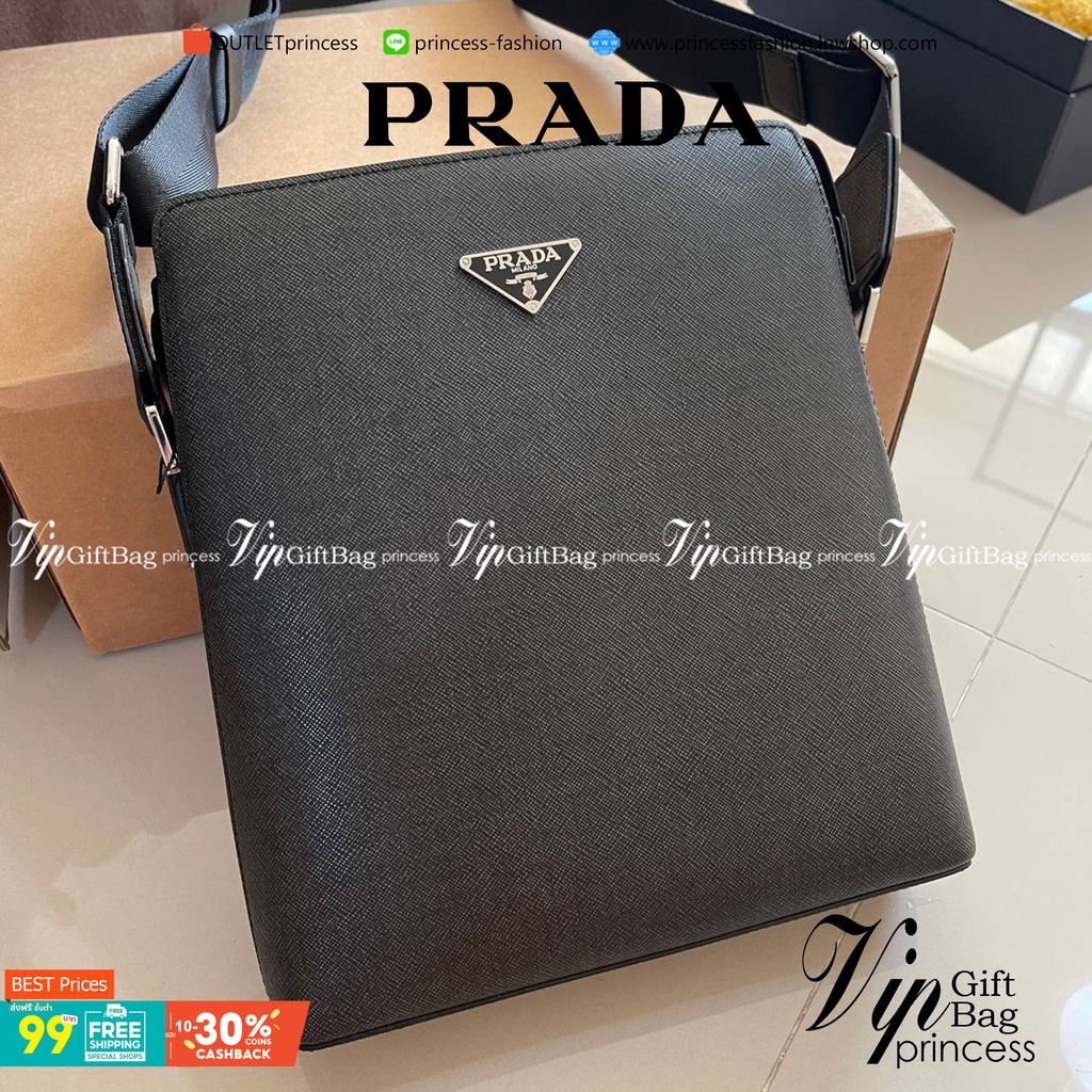 หนังแท้ PRADA SAFFIANO MAN BAG รุ่นตามหา Rare item!!  กระเป๋าสะพายข้างคุณผู้ชาย งานสวยมาก เป็นหนังแท้ทั้งใบ ใส่ ipad ได้