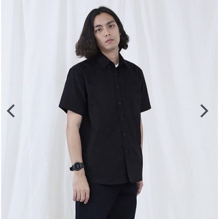 Mr.629 เสื้อเชิ้ตผู้ชายแขนสั้น พื้นเรียบสี Super Black ดำ