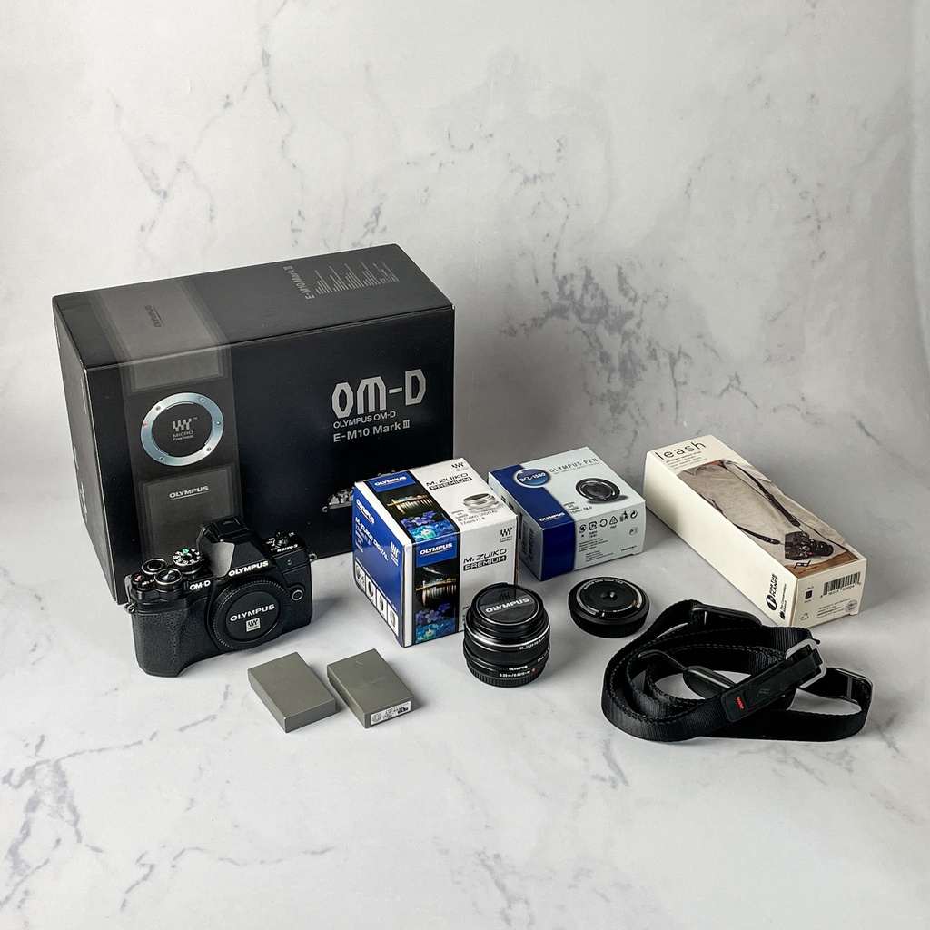 กล้อง Olympus Camera OMD E-M10 Mark 3 (III) with Lens Olympus 17mm F1.8 แถมสายคล้องกล้อง Peak Design
