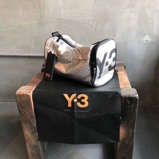 กระเป๋าสะพาย Y-3 mini Gymbag Size 28x19x16 cm. การันตีความเหมือนที่สุดให้เลยถ่ายสดจากสินค้าจริง100%