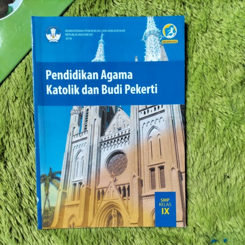 ต้นฉบับ CATHOLIC RELIGIOUS EDUCATION และ CHARACTER BOOK สําหรับเกรด 9 SMP