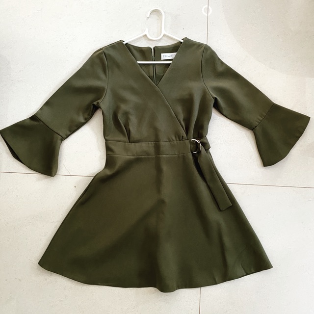 เดรสสั้น จากร้าน Crayon brand