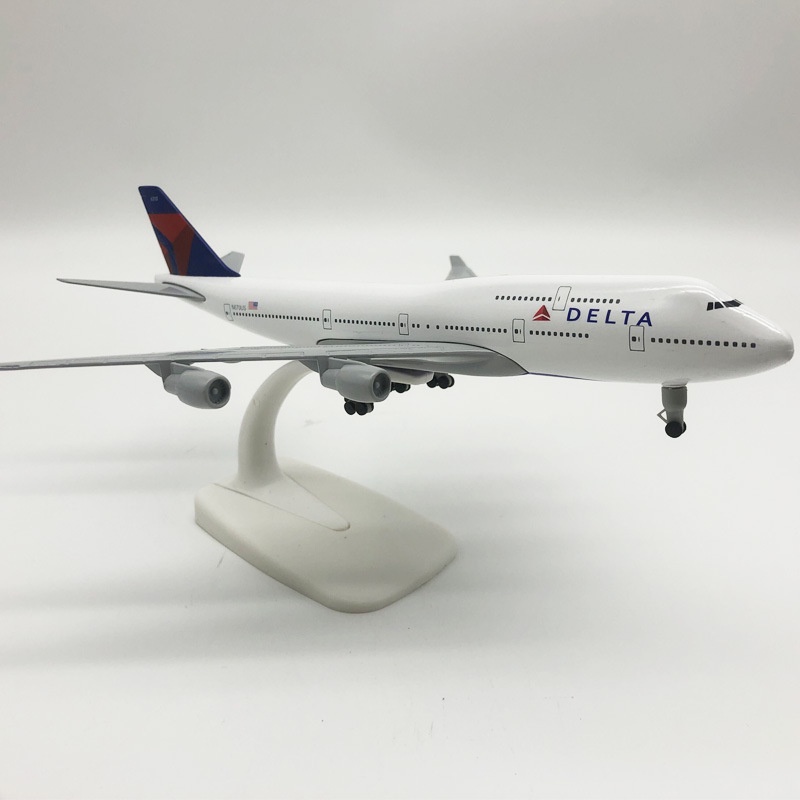 [20cm] โมเดลเครื่องบิน Delta B747 ลำใหญ่ ทำด้วยเหล็ก  มีล้อและขาตั้งโชว์  สวย งานละเอียด   -ของเล่น ของขวัญ ตั้งโชว ราคา ถูกที่สุด ดีลบีเคเค แกลเลอรีภาพที่ 4