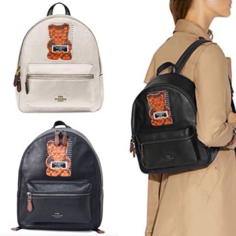 [ส่งต่อ] กระเป๋าเป้ Coach ของแท้ 💯 COACH Vandal Gummy Bear Leather Medium Charlie Backpack (Chalk Multi) F76656 สีขาว